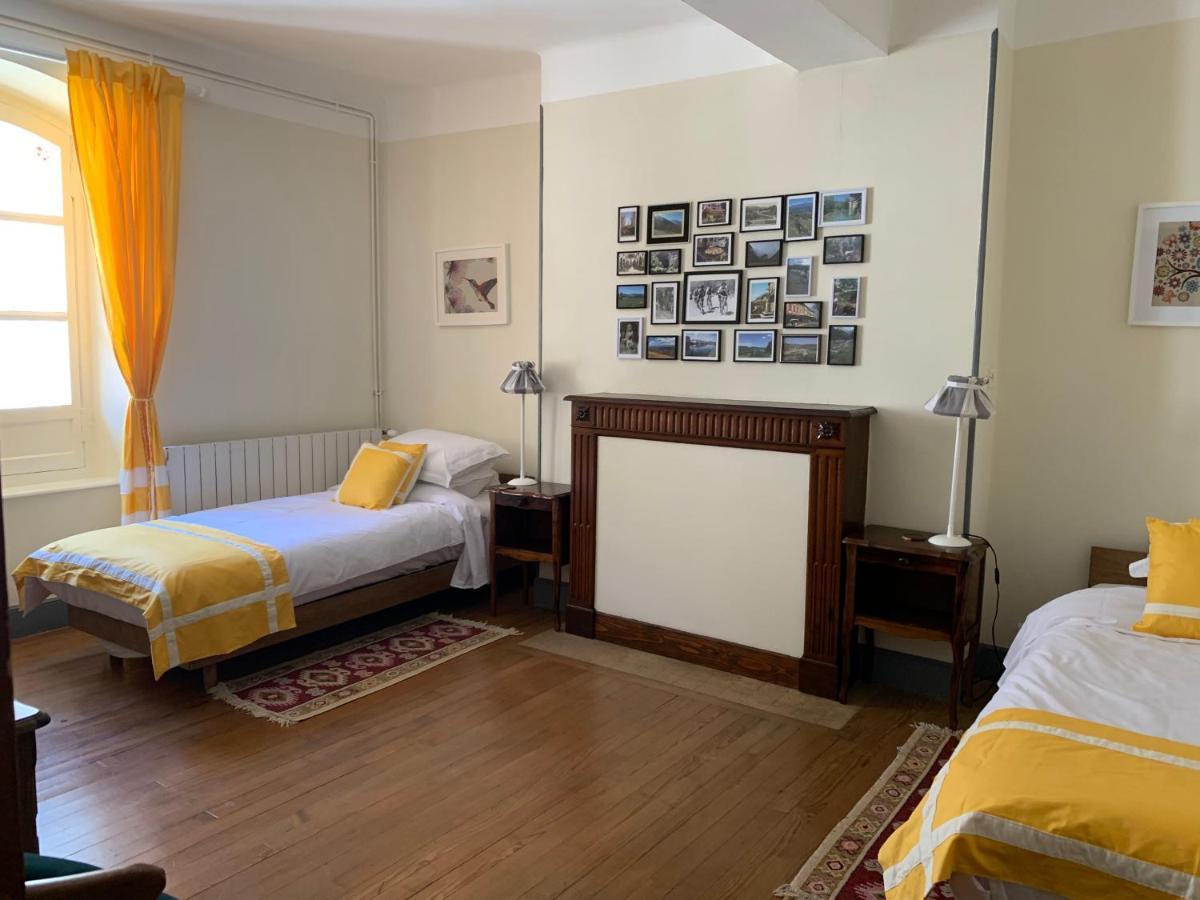 Velo Ariege Pyrenees Bed & Breakfast La Bastide-de-Serou ภายนอก รูปภาพ